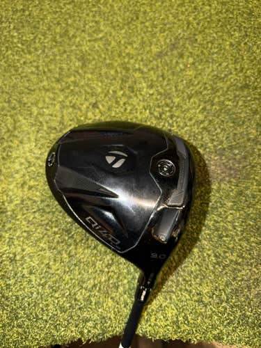 TaylorMade Qi4D Shadowfall 9* Driver, Reax White Stiff Flex, RH