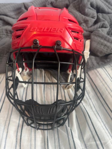 Medium Bauer Re-Akt 155 Helmet (Used)