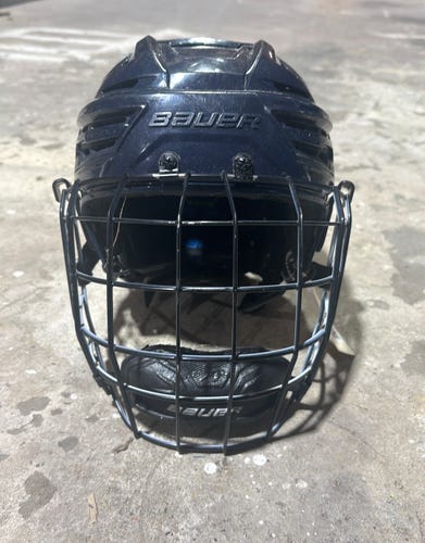Blue Medium Bauer Re-Akt 155 Helmet (Used)