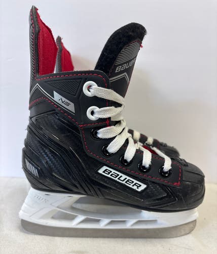 Black Bauer NS Hockey Skates 9 (Used)