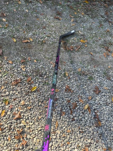 Senior Bauer Pulse Right Handed Hockey Stick P92 77 Flex (New)
