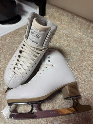 Size 6 Jackson Ultima Elle Fusion figure Skates Wide Width adult senior women’s moldable