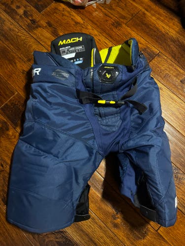 Junior Large Bauer Supreme Mach Hockey Pants (Used)