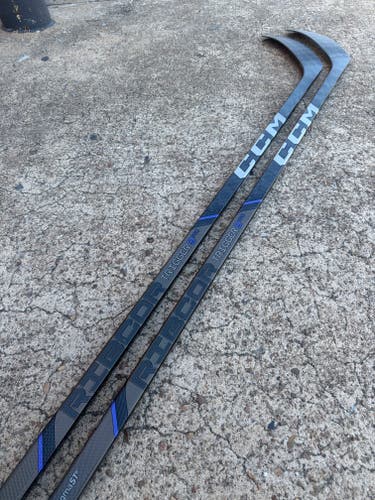 2 Pack CCM JETSPEED FT8 PRO Dressed Pro Stock Hockey Stick Grip P90M 85 Flex Right 4765