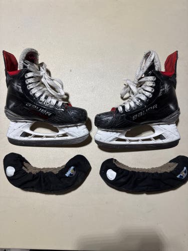 2023 Bauer Vapor X4 Hockey Skates Size 4 (Used)
