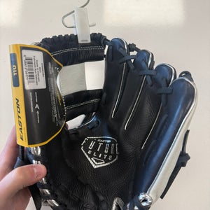 Easton Future Elite RH Baseball Glove 11" (New)