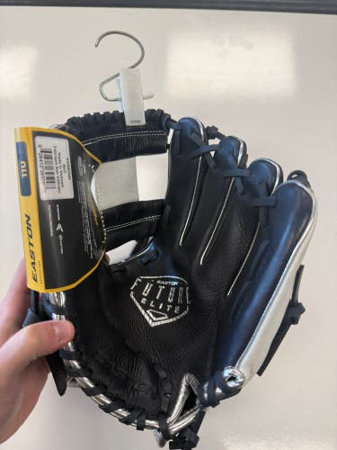 Easton Future Elite RH Baseball Glove 11" (New)