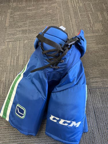 Men's Senior Large CCM HP45 Hockey Pants Pro Stock (New)