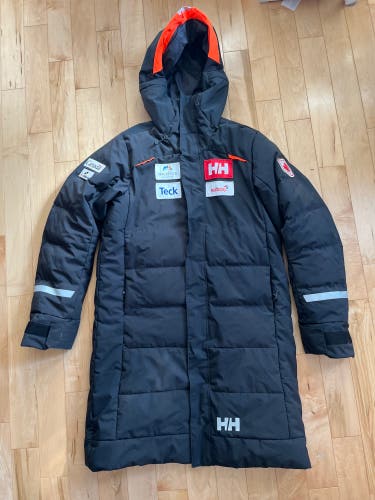 Black Men's Adult Medium Helly Hansen Long Puffer Jacket (Used)