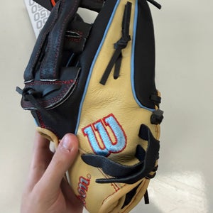 Wilson A450 RH Infield Baseball Glove 11" (New)