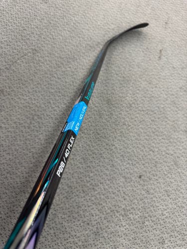 Junior Bauer Supreme F50 Left Hand Hockey Stick P28 40 Flex (New)