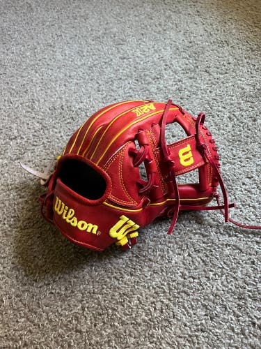 Wilson A2K OA1 Ozzie Albies RH Infield Baseball Glove 11.5" (Used)