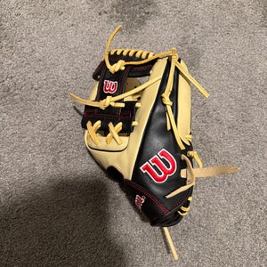 Wilson A900 RH Baseball Glove 11.5" (Used)