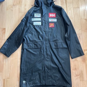 Black Unisex Adult Medium/Large Helly Hansen Rain Poncho (Used)