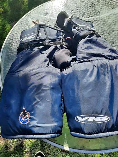 Vic Hockey Goalie Pants (Senior XL)