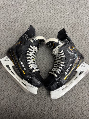 Bauer Supreme M5 Pro Hockey Skates 9 (Used) W/Fly X blades