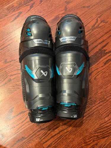Intermediate Bauer Supreme Fuse 14" Shin Pads (Used)