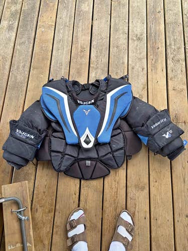 Vaughn Velocity V6 2000 Pro Goalie Chest Protector (Senior Medium)