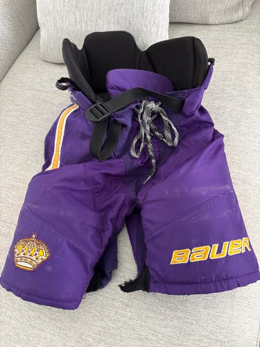 Jr kings AAA Men's Intermediate Large Bauer Hockey Pants (Used)