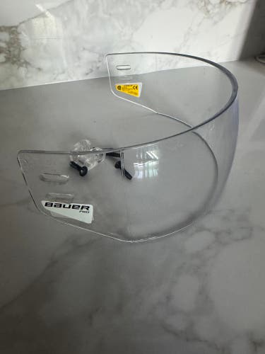 Medium Bauer Pro Straight Visor Clear Hockey Visor (New)