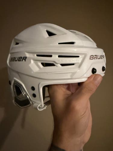 Medium Bauer Re-Akt 150 Helmet (Used)