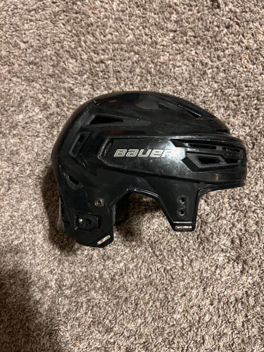 Black Medium Bauer Re-Akt 155 Helmet