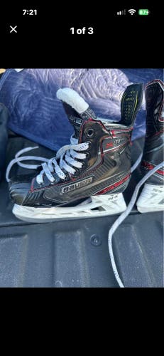 Black Bauer Vapor XLTX Pro Hockey Skates Regular Width Size 1.5 (Used)