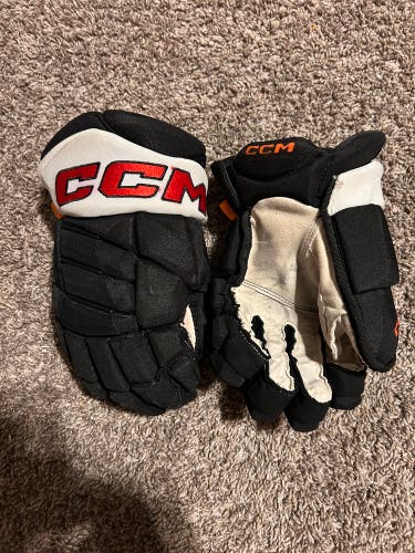 Philadelphia Flyers CCM HGJS Gloves 13" Pro Stock (Used)