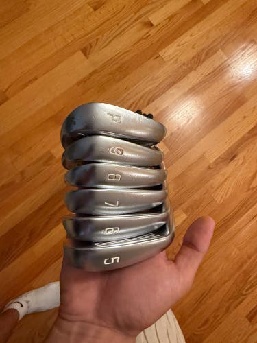2019 Mizuno JPX 919 Forged Right Handed Iron Set Stiff Flex 7 Pieces (Used)