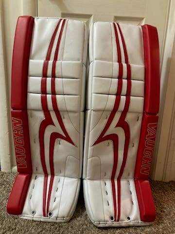 32" 2018 Vaughn Pro V Elite Goalie Leg Pads (Used)