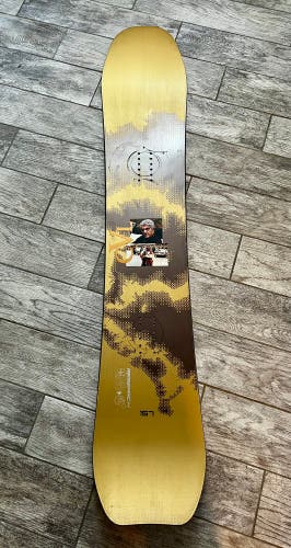 Public Research Snowboard 157 cm (Used)