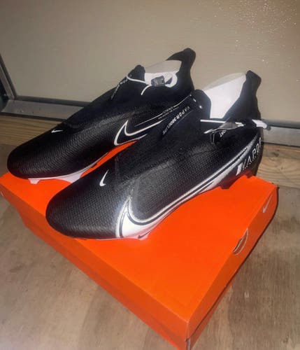 Nike Vapor Edge Elite 360 Flyknit WIDE Football Cleats Black/White Men's Size 12.5