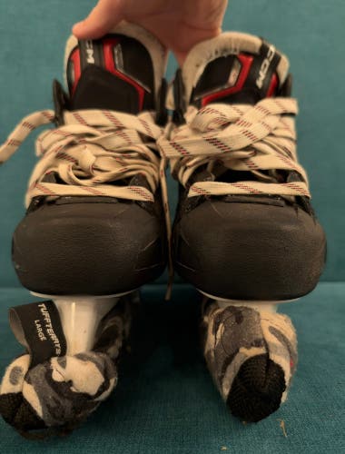 CCM EFlex 6.9 Hockey Goalie Skates 6 (Used)