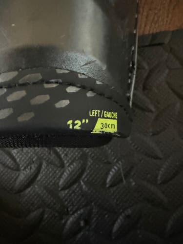 Junior Bauer Vapor 3X Pro 12" Shin Pads (Used)
