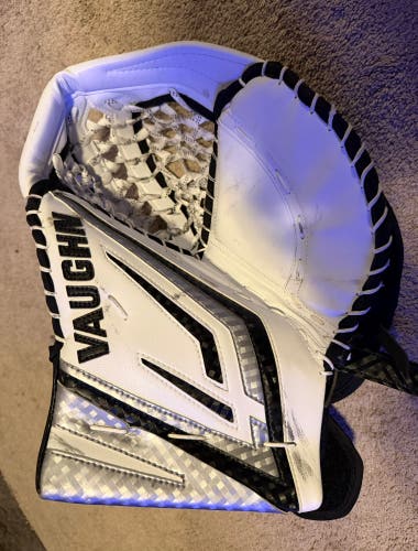 Vaughn Velocity VX1 Goalie Glove