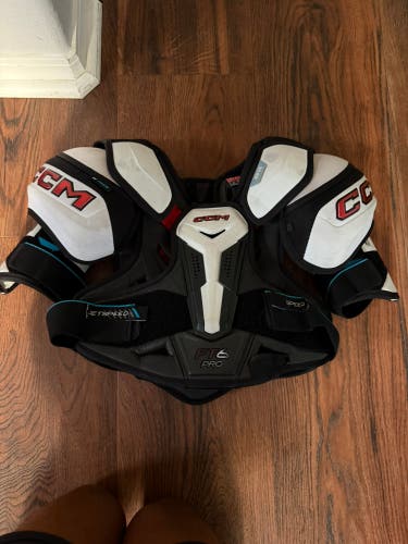 Large Junior CCM JetSpeed FT6 Pro Shoulder Pads (Used)