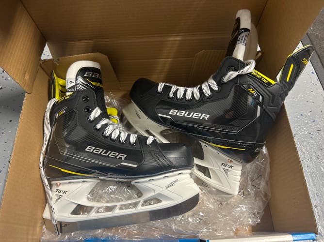 Bauer Supreme M4 Hockey Skates 6 (New)