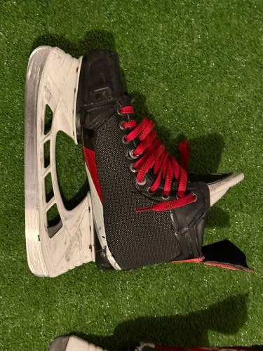 2021 CCM JetSpeed FT4 Pro Hockey Skates Regular Width Pro Stock 9.5 (Used)
