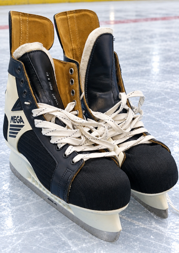 Black/White Micron Mega 10-50 Hockey Skates Regular Width 12 (Used)