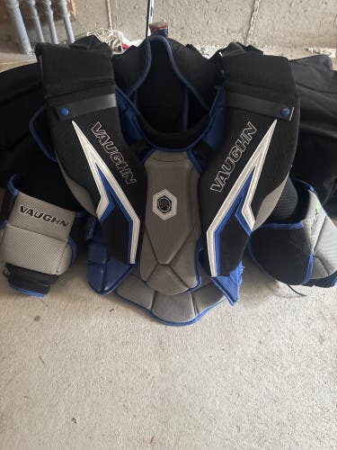 Small Vaughn SLR3 Goalie Chest Protector (Used)