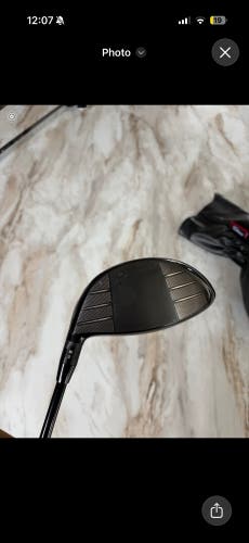 Men's 2022 Titleist TSR3 Right Handed Driver Stiff Flex 9 Loft Graphite Shaft 45.5" (New)