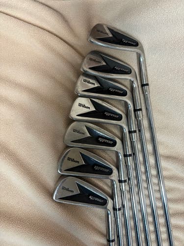 Men's Wilson Aggressor Right Handed Iron Set Regular Flex 7 Pieces (Used)