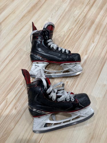 2019 Bauer Vapor X2.7 Hockey Skates Size 4 (Used)