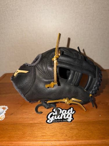 Mizuno RHT Infield Training Baseball Glove 9" (Used) *Fresh Laces*
