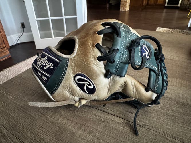 Rawlings Heart of the Hide RH Infield Baseball Glove 11.5" (Used)