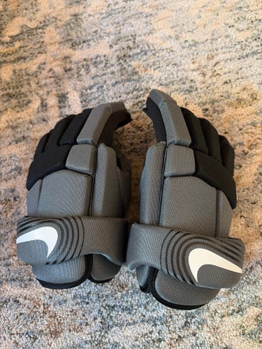 Nike Vapor LT Lacrosse Gloves (New)