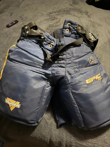 Senior XL Vaughn Epic 8800 Hockey Goalie Pants (Used)