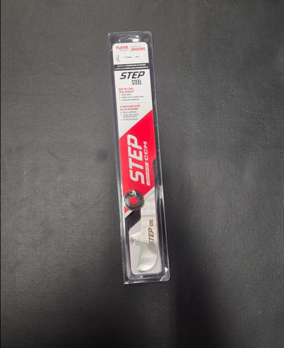 New Step Steel CCM XS Holder Skate Steel 271mm