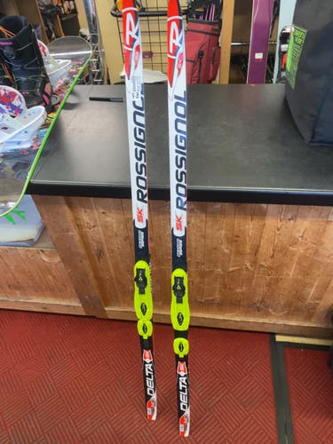Rossignol Delta SK Skating Series Junior Cross-Country Skate Skis 143 cm with Fischer JR Bindings