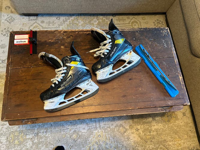 2020 Bauer Supreme 3S Pro Hockey Skates Regular Width 8 (Used)